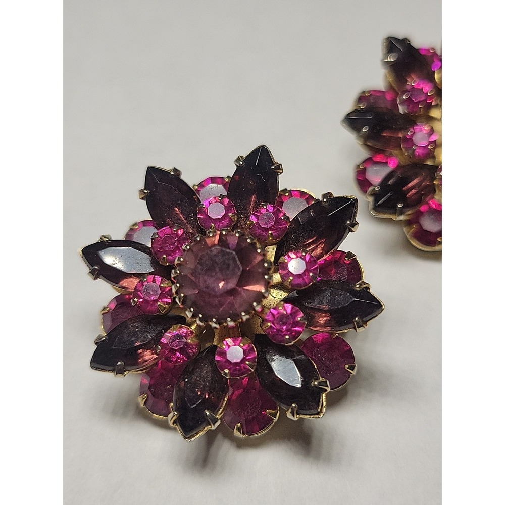 Vintage Judy Lee Fuchsia Rhinestone Cluster Flower Clip-On Earrings Gold Tone - Picture 6 of 8